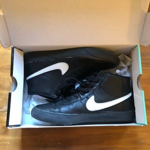 Lacey Baker Nike SB Bruin